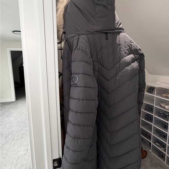 DKNY Charcoal Puffer Jacket with Faux Fur Trim - Picture 3 of 4